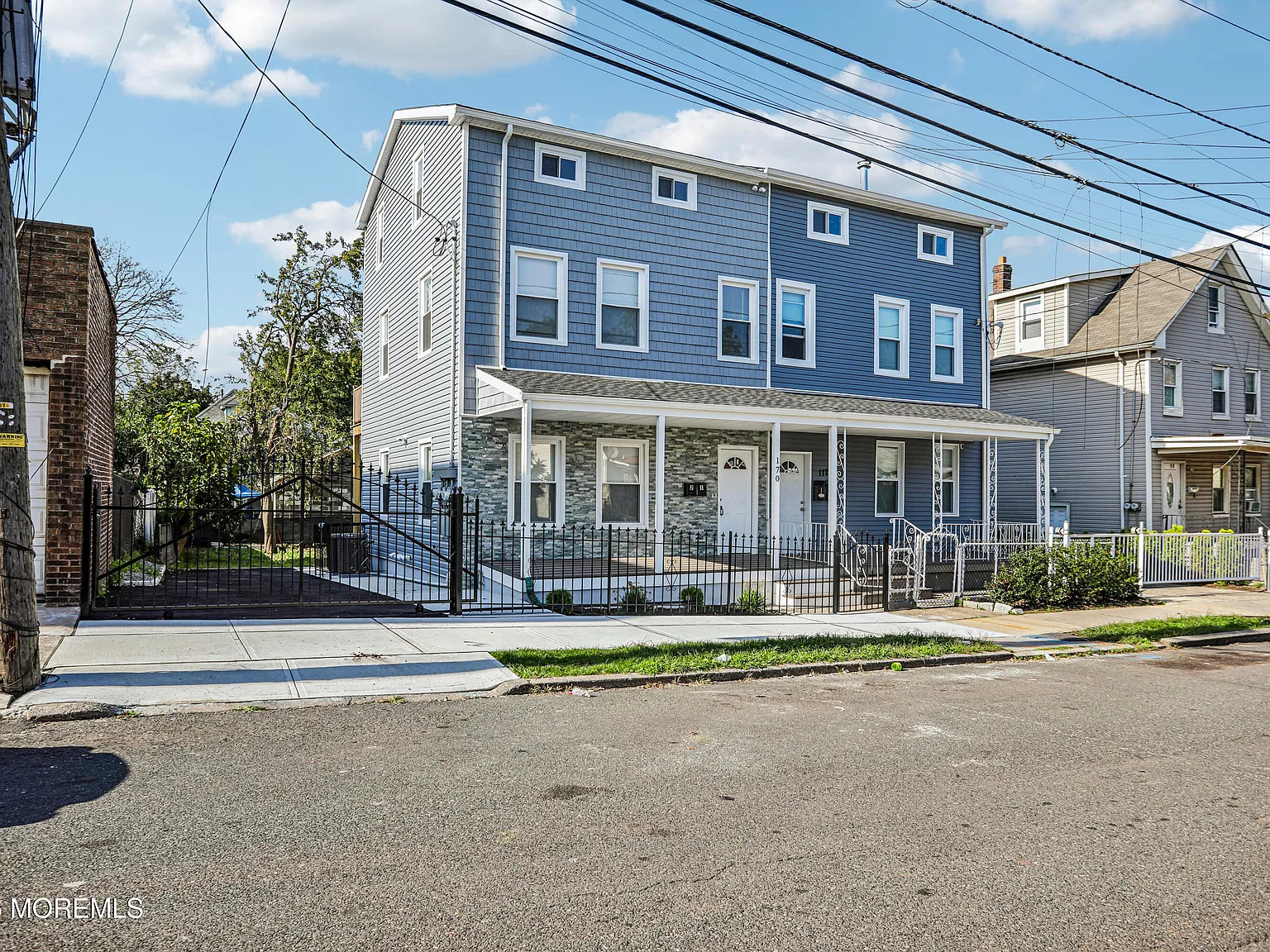 170 Seaman St — Photo 1