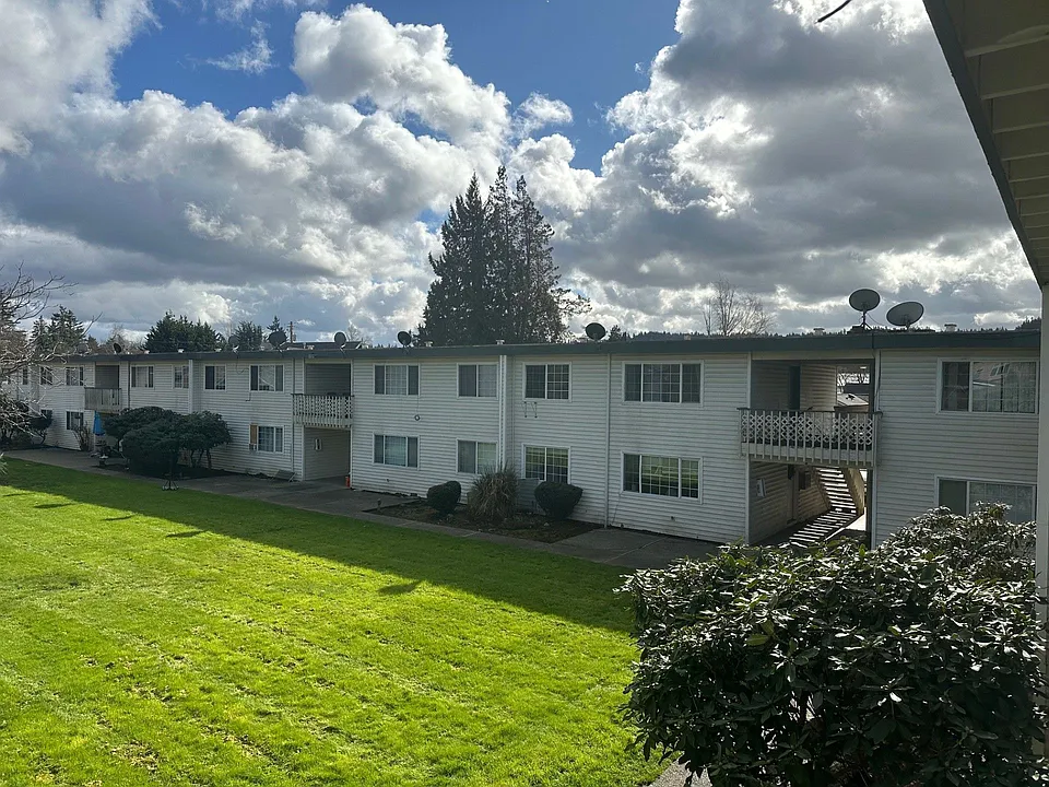 Esquire Apartments