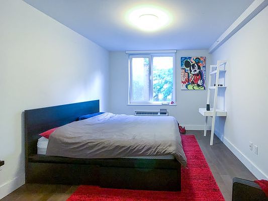 3rd image of 308 E 109th St APT 4C