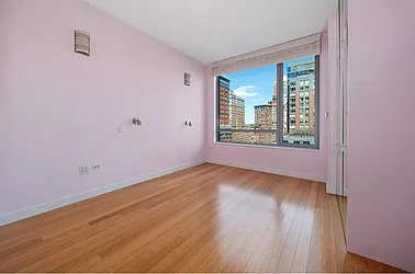 Rented by R New York