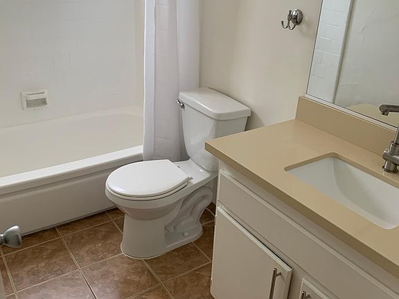 5th image of 731 Irolo St APT 1