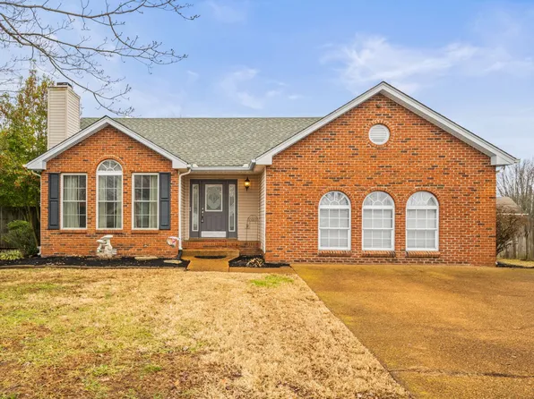 1006 Shadowbrook Dr, Greenbrier, TN 37073