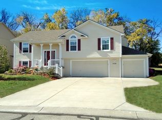 3100 SW Ragan Dr, Lees Summit, MO 64082