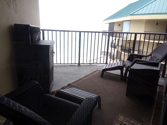 3rd image of 9850 Thomas Dr #1211