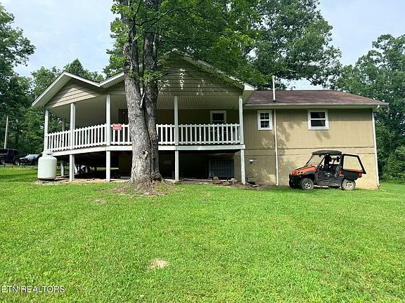 3rd image of 1250 Darrow Ridge Rd