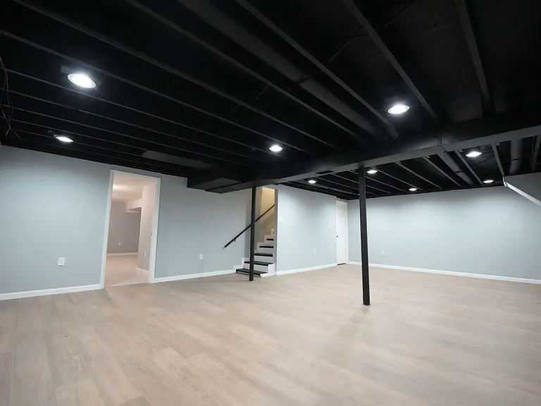 647 Bismark Ave — Photo 20