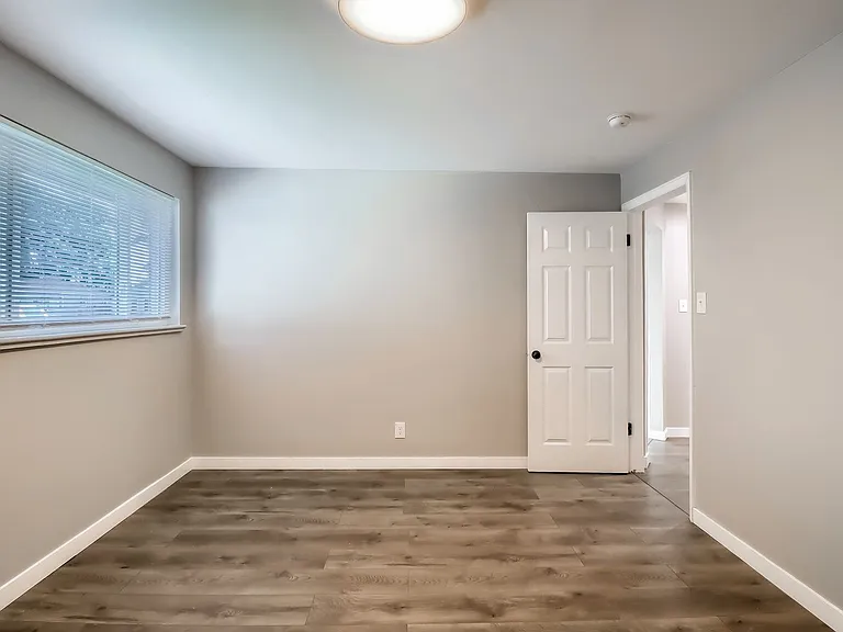 3341 N Olive St — Photo 13