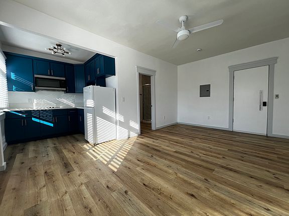 4th image of 00-319 Elm Ave #305