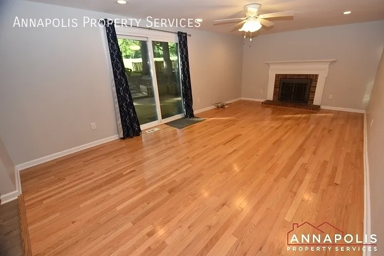528 Bay Green Dr — Photo 9
