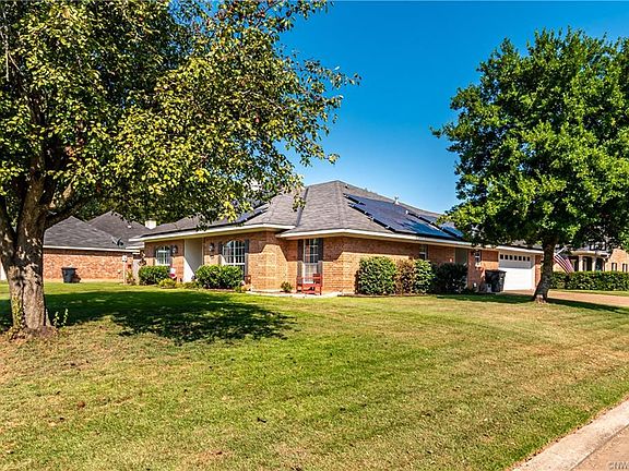 2nd image of 1327 Chopin Dr