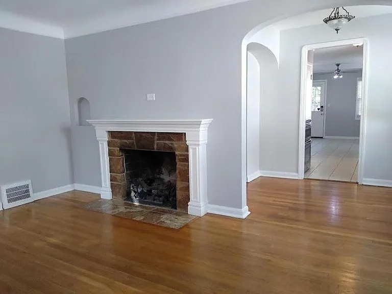430 Kenilworth Rd — Photo 2