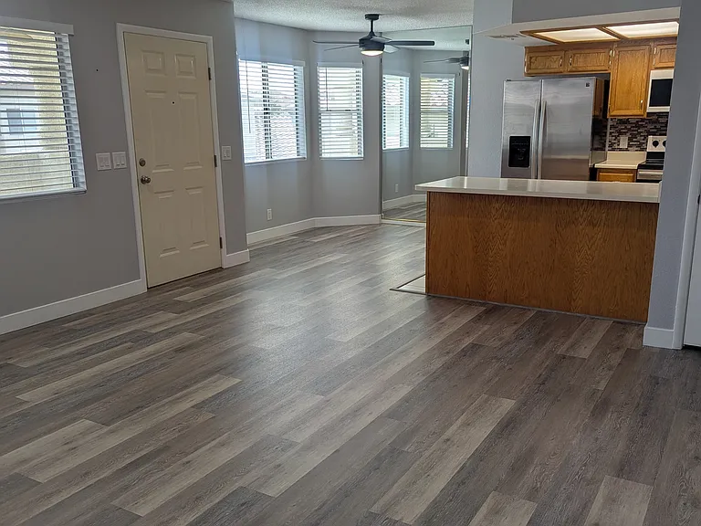 433 Mesa Blvd #201 — Photo 5