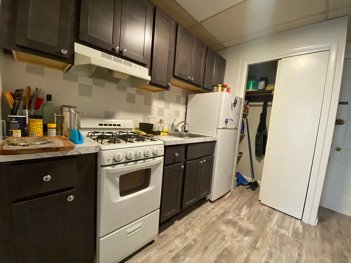 Building Photo - 1307 Commonwealth Ave #16