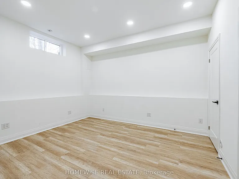 11 Craig Cres #LOWER — Photo 11