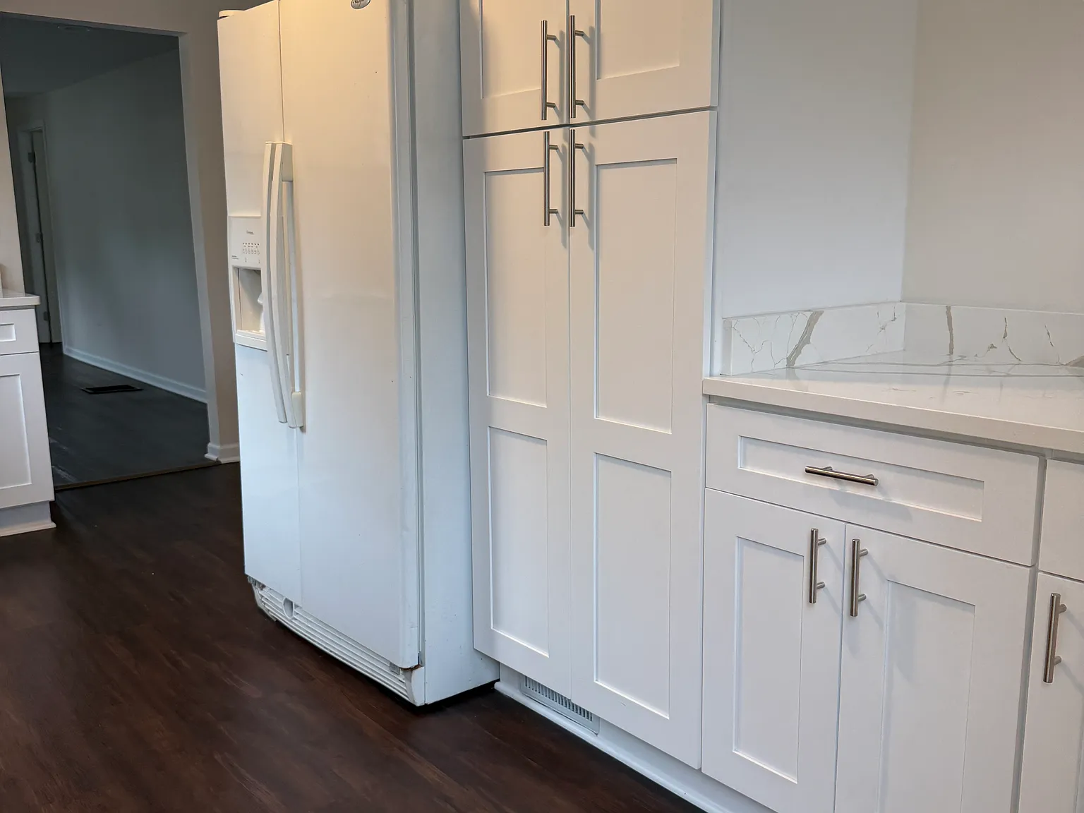 3 bed, 720 sqft, $1,800 — Photo 4