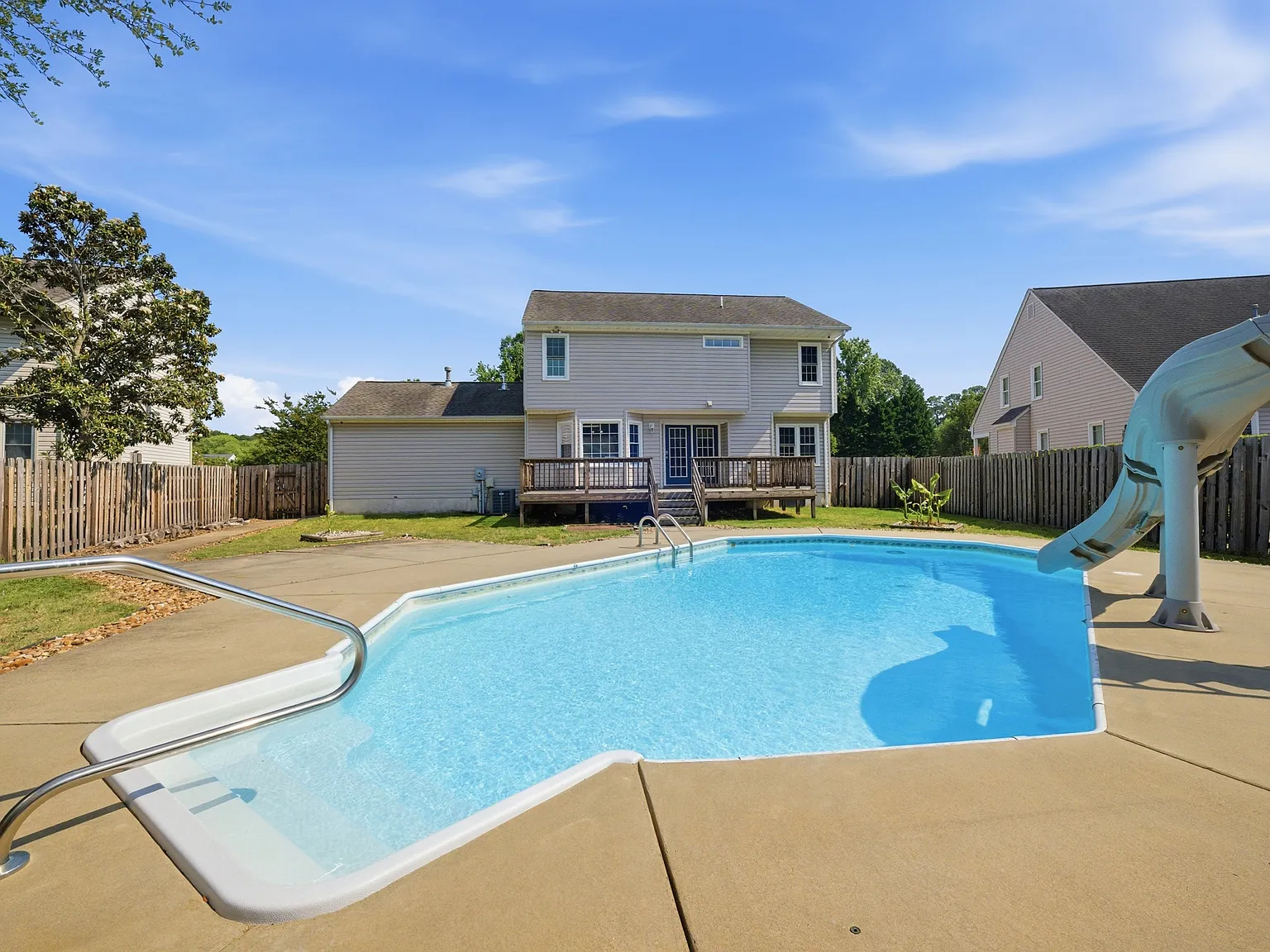 4 bed, 2.5 bath, 2176 sqft, $3,495 — Photo 3