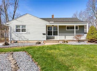 5656 Burns Rd, North Olmsted, OH 44070
