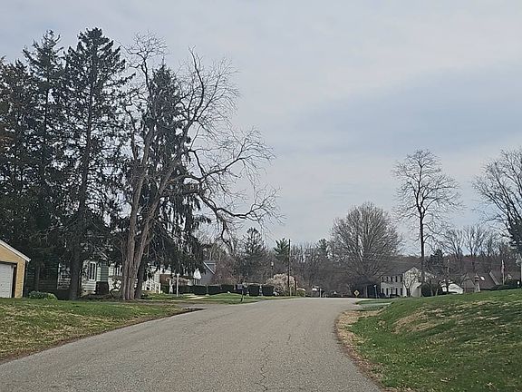 4th image of 103 Creswell Ave