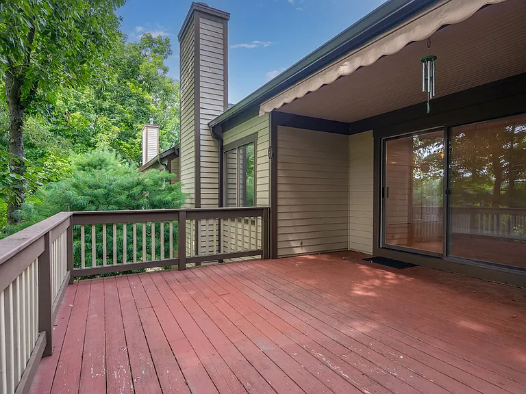802 Heritage Hls — Photo 25