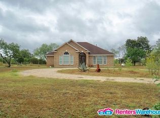 145 W Ridge Dr, Cedar Creek, TX 78612