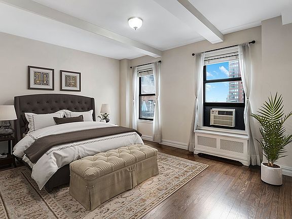 5th image of 1435 Lexington Ave APT 11F