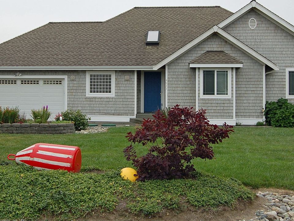 1st image of 4977 NE Canal Ln