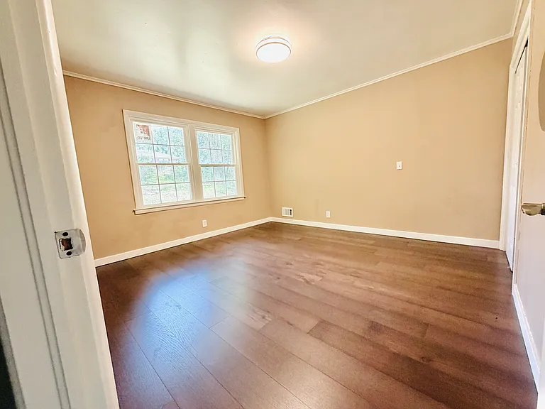836 Delverton Rd — Photo 12