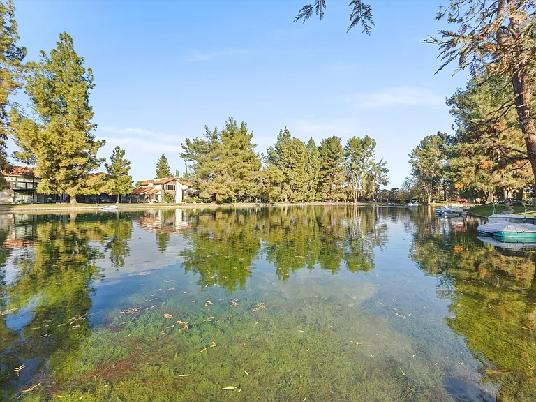 4157 Pinewood Lake Dr — Photo 33
