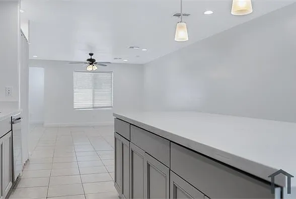 2927 E Atlanta Ave #2 — Photo 12