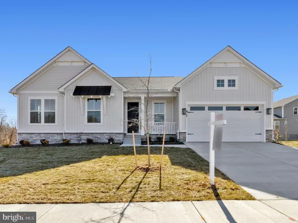 917 Honeyflower Dr, Reisterstown, MD 21136