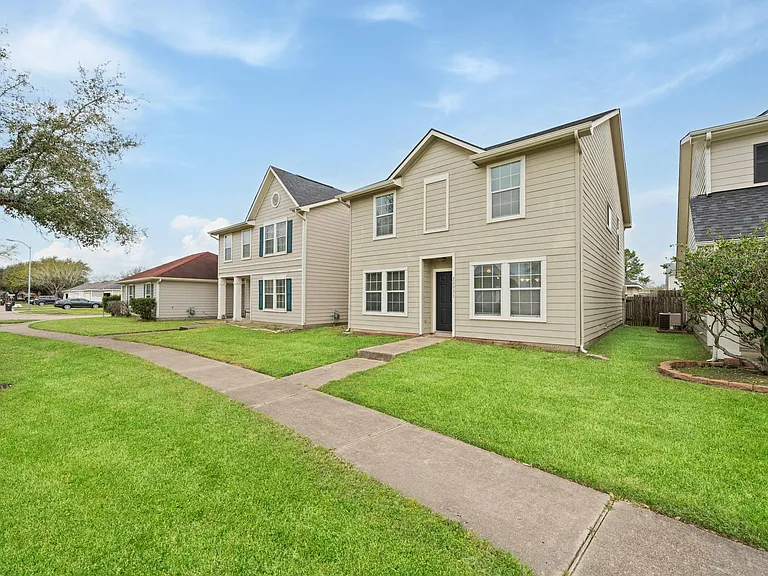 20931 Walder Ct — Photo 2