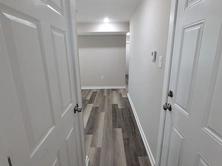 4946 W Thompson St — Photo 5