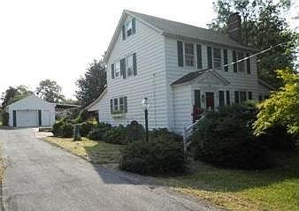2nd image of 9 Indian Head Ave