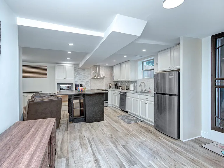 709 Baldwin Ave #B — Photo 3