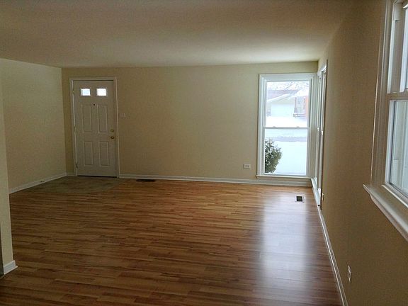 5th image of 16830 Glen Oaks Dr