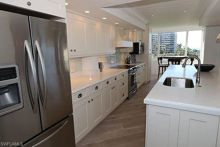 4041 Gulf Shore Blvd N #301 — Photo 8