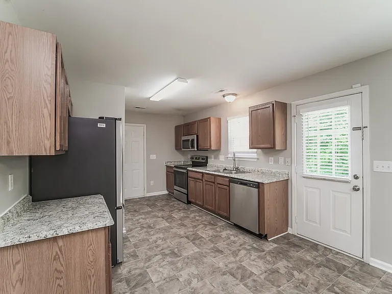 8819 Twisted Pine Dr — Photo 7