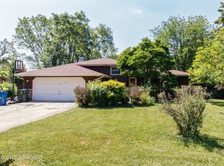 2525 College Rd, Downers Grove, IL 60516