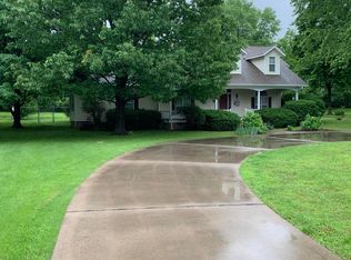 204 Cedarvale Rd, Berryville, AR 72616