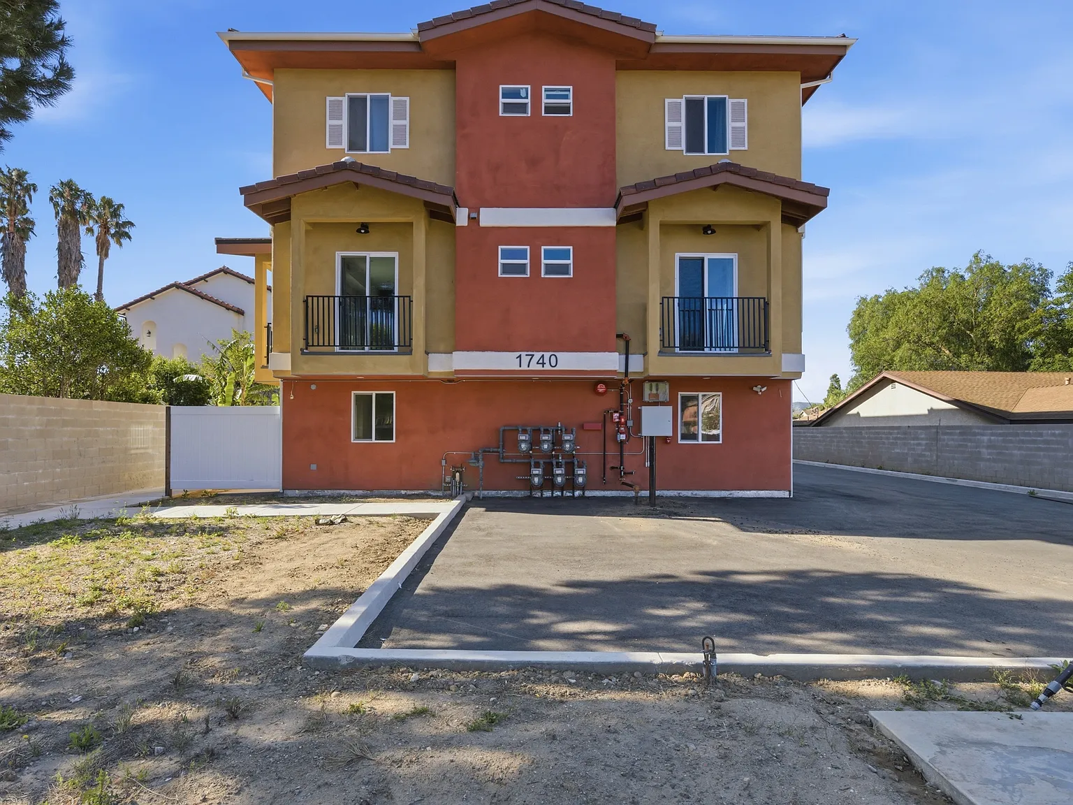 3 bed, 2.5 bath, 1750 sqft, $3,950 — Photo 3