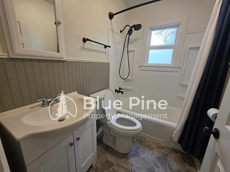 485 N Higbee Ave — Photo 7