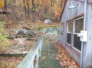 159 Tanglewylde Rd, Lake Peekskill, NY 10537