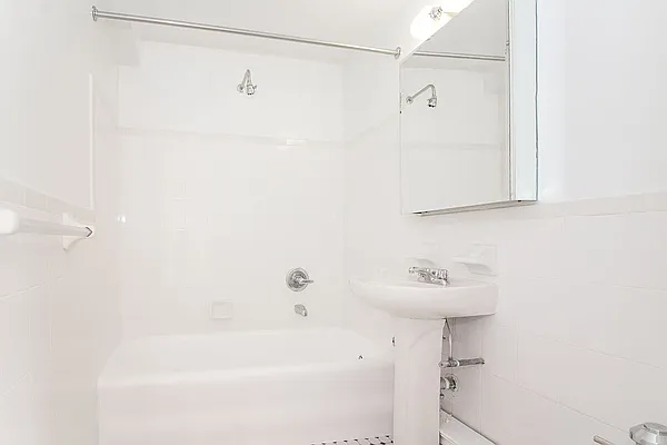 Rented by Citi Habitats | media 15