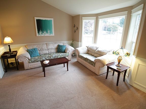 2nd image of 11020 124th Street Ct E