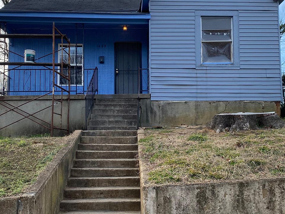 1st image of 1429 Woodward St