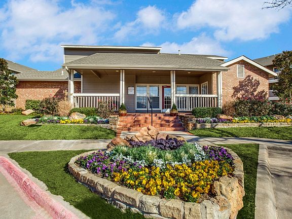 2nd image of 2700 Martin Dr #1409917