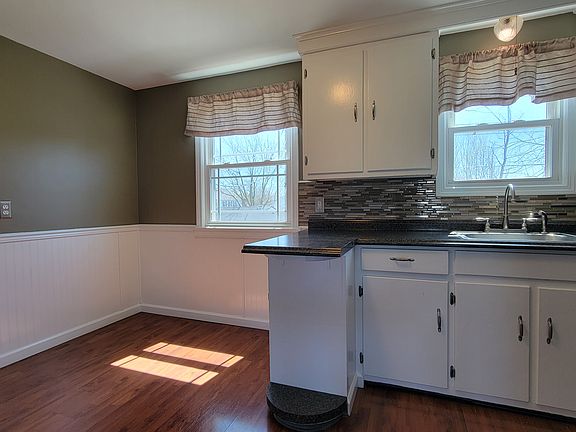 5th image of 73 Lucille Dr #2