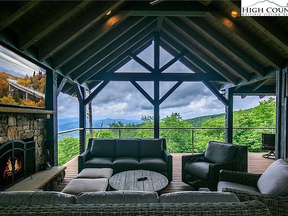 5th image of 306 N Indian Rock Drive