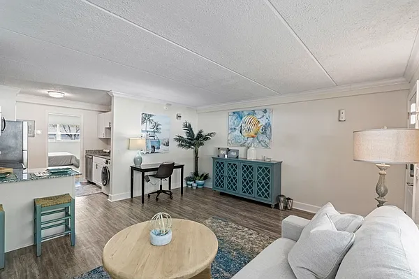 Surf Apartments — Photo 21