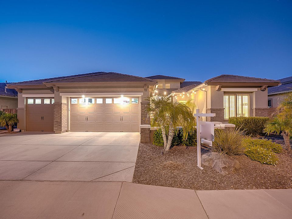 1st image of 1374 E Grand Canyon Dr